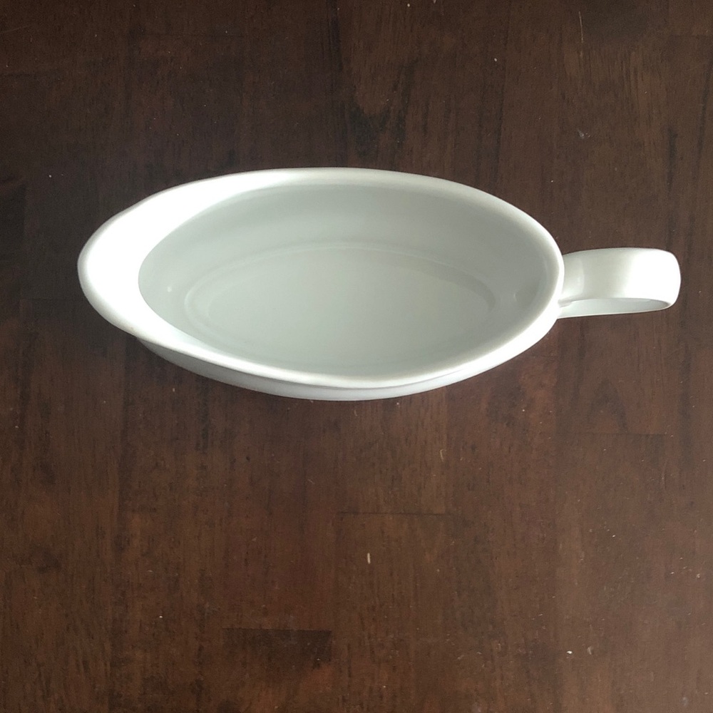 π Threshold Ceramic Gravy Boat with Handle - Picture 2 of 4